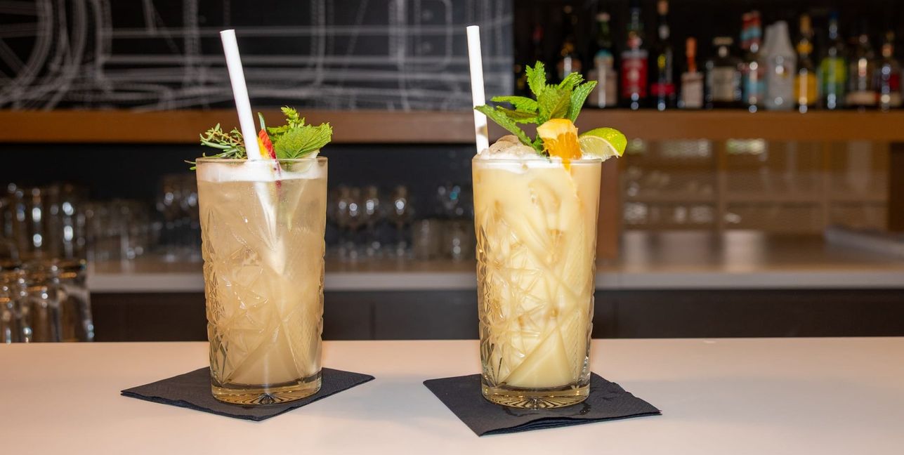 Ob ein Mocktail „Pear Holunder“ oder eine Pina Colada , ein Cocktail kann der Einstieg in einen schönen Abend an der Bar im Stuttgart Marriot Hotel Sindelfingen sein.