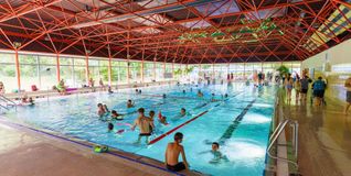 Das Schwimmerbecken des Gartenhallenbads Maichingen während des Sommerfests zum 50-jährigen Bestehen am 1. August 2026.
