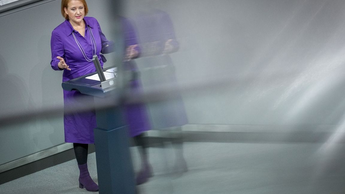 Bundesfamilienministerin Lisa Paus (Grüne) ist von der Wirkung der Quote überzeugt. (Archivbild)