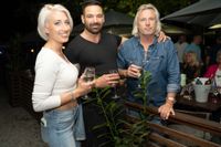 Erst spielte im Außenbereich die Partykultband Lamas und heitzte bis kurz nach 22 Uhr im Außenbereich. Danach ging es weiter mit Fridays Finest im Innenbereich. Eine Mega Stimmung den ganzen Abend über.