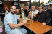 Erst spielte im Außenbereich die Partykultband Lamas und heitzte bis kurz nach 22 Uhr im Außenbereich. Danach ging es weiter mit Fridays Finest im Innenbereich. Eine Mega Stimmung den ganzen Abend über.