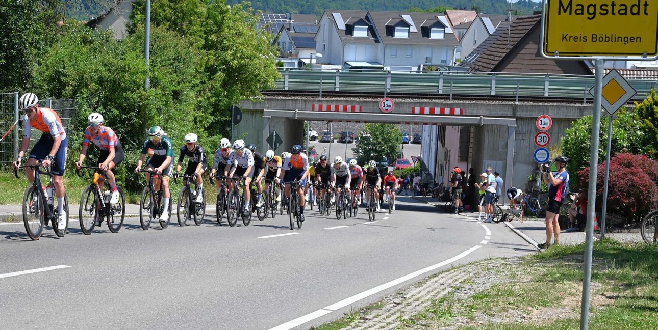 Der steile Anstieg in der Schafhauser Straße macht das Magstadter Rennen richtig schwer.