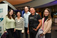 After-Work-Party im Sindelfinger Mercedes-Kundencenter: 
tolle Musik und coole Drinks