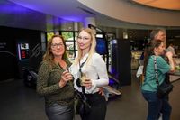 After-Work-Party im Sindelfinger Mercedes-Kundencenter:
tolle Musik und coole Drinks