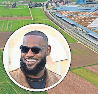 LeBron James auf Stippvisite  Foto: imago/Hettrich