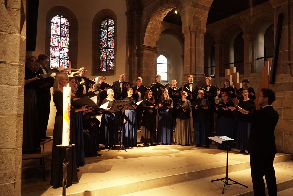 Der Maulbronner Kammerchor sang zum Abschluss der 33. Orgelreihe in der Martinskirche.