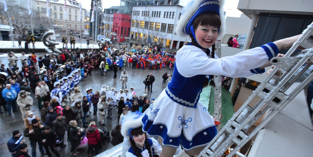 Der Sindelfinger Rathaussturm am Schmotzigen Donnerstag genießt immer ein großes Interesse.