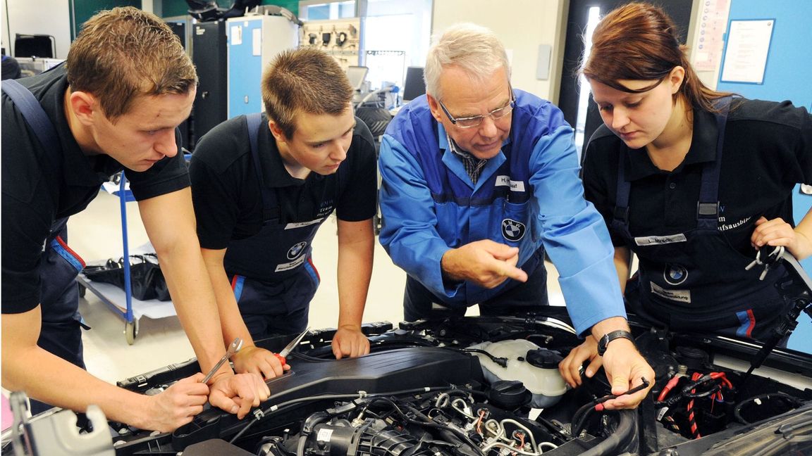 Steht auf der Hitliste der beliebtesten Bewerberberufe ganz oben: die Ausbildung zum KfZ-Mechatroniker.