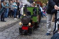 Nette Geister und Vampire im Sommerhofenpark: Halloween bei den Dampfbahnfreunden Sindelfingen