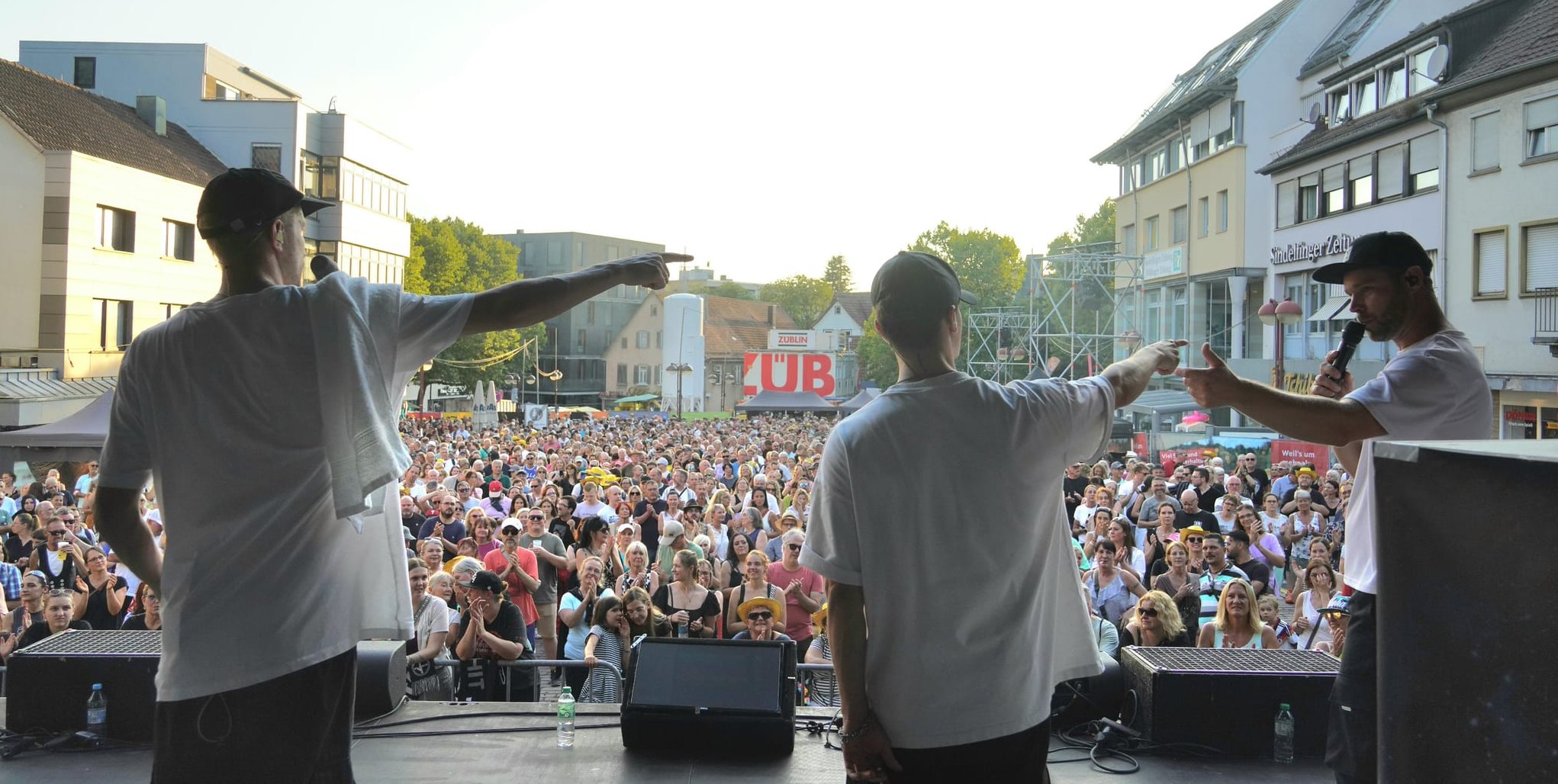"Vier gewinnt" auf der Marktplatz-Bühne.