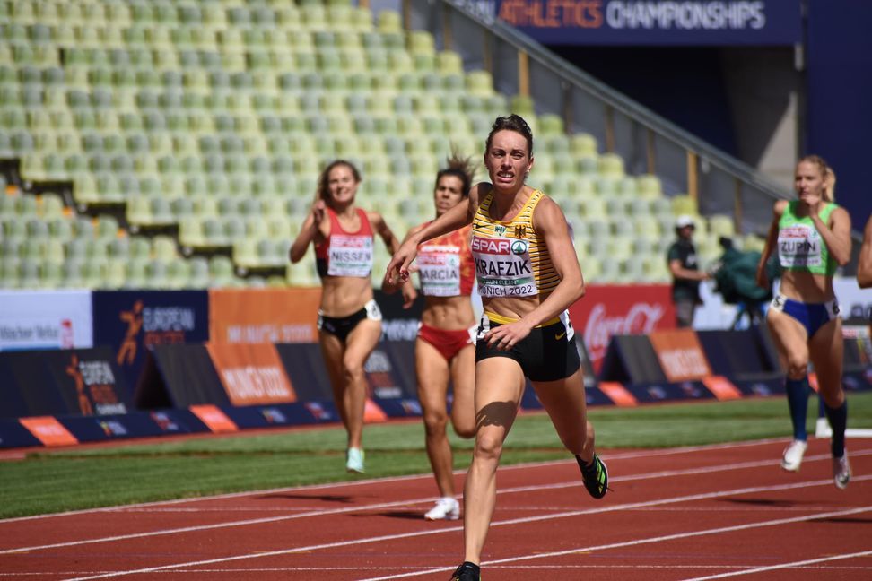 Für 400-Meter-Hürdenläuferin Carolina Krafzik geht es im Vorlauf am Sonntag bei den Olympischen Spielen in Paris bereits um Alles.