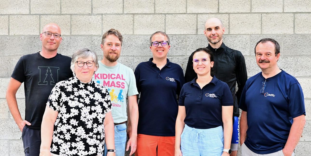 Der Vorstand der neu gegründeten Ortsgruppe “ADFC Renningen – Rutesheim – Weil der Stadt” (von links): Rainer Wohlfahrt, Anita Koranyi, Martin Endmann, Martin Tröster, Michael Kutz, Jana Torgerson und Jörg Stenner.
