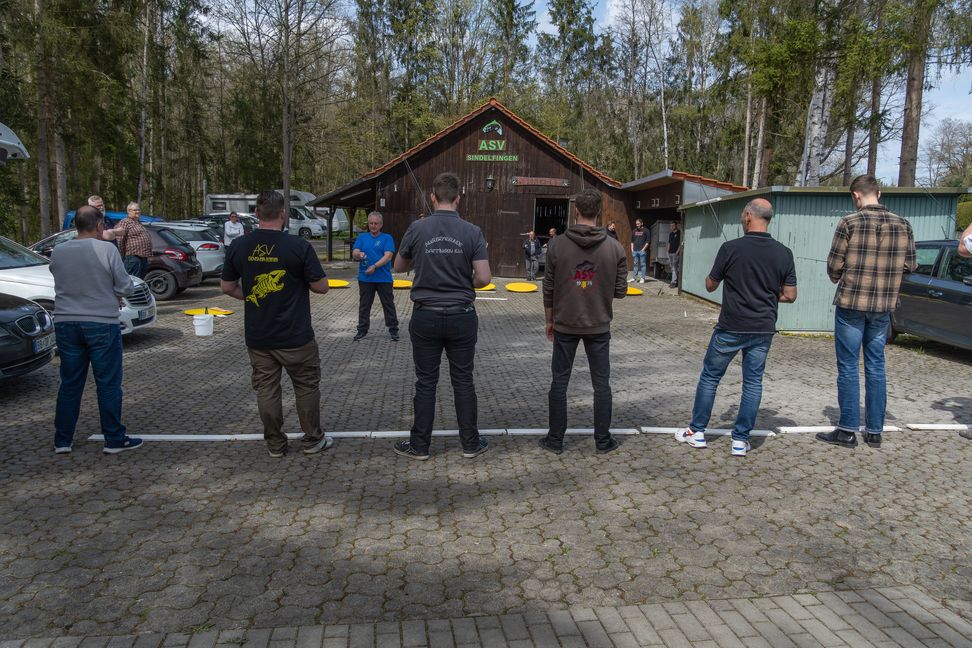 Beim Jugendfischereitag kommt es auch auf Geschicklichkeit an. Bild: z