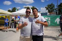 Beste Stimmung auf dem Flugfeld.