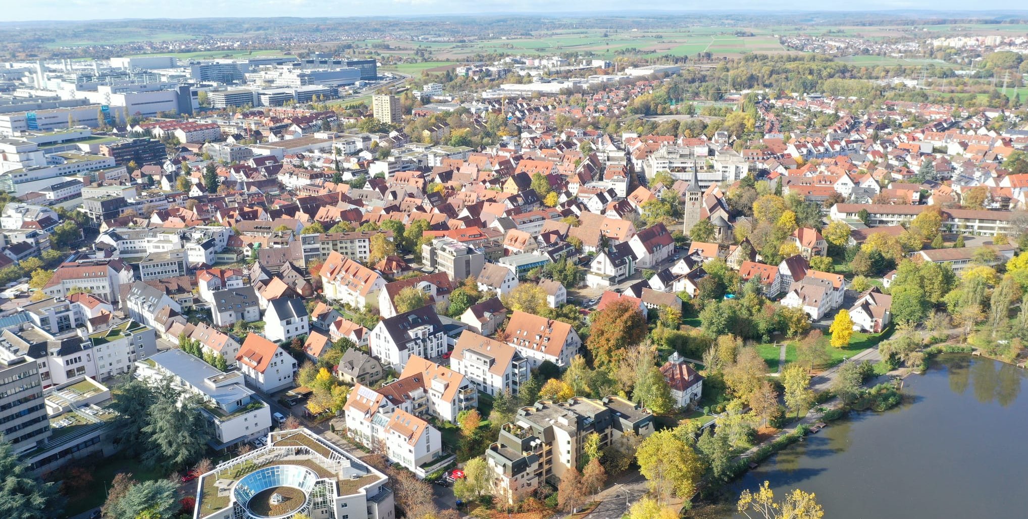 Wohnen, arbeiten, Freizeit: Sindelfingen aus der Vogelperspektive.