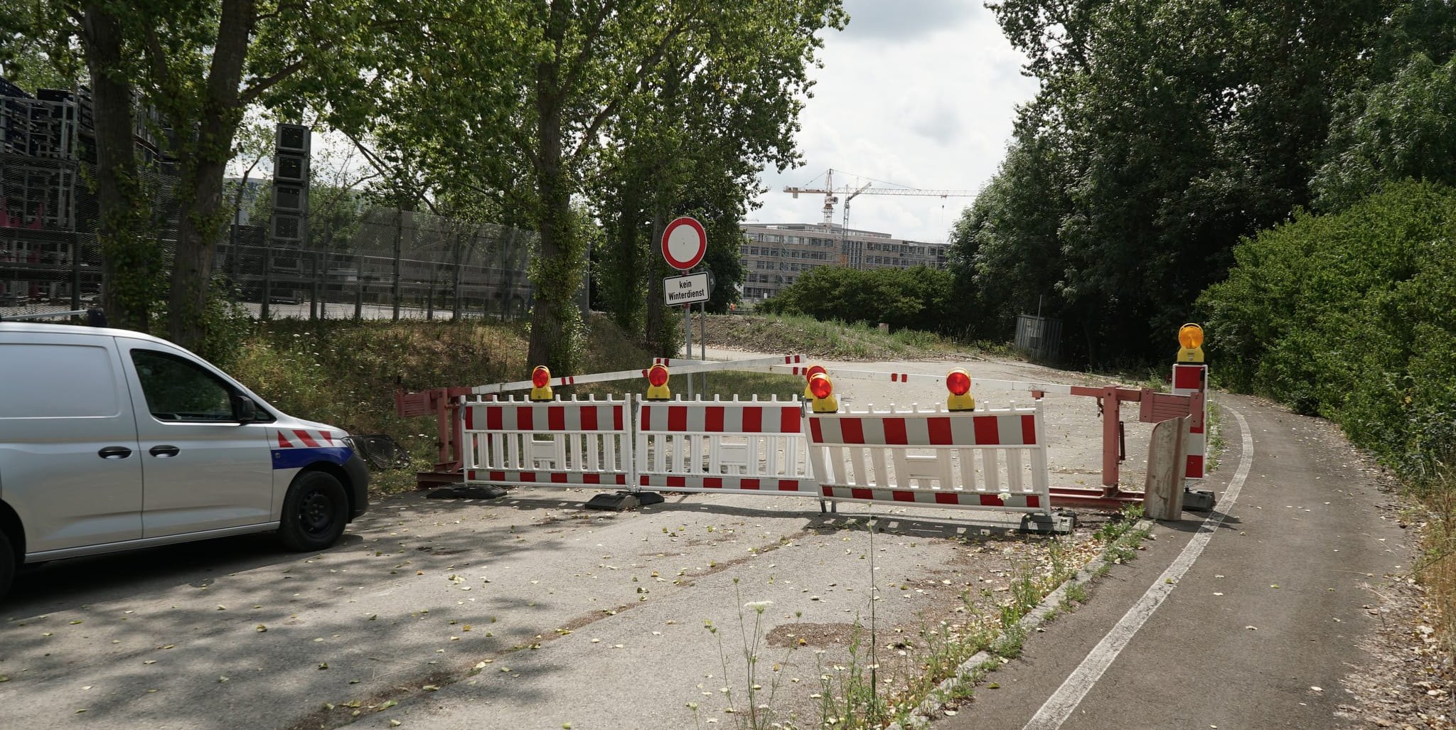 Durchfahrt gesperrt in Käsbrünnlestraße