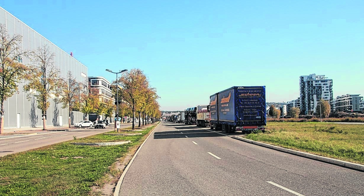Auf der langen Geraden der Flugfeld-Allee kribbelt es vielen im Gasfuß. Bild: Jung