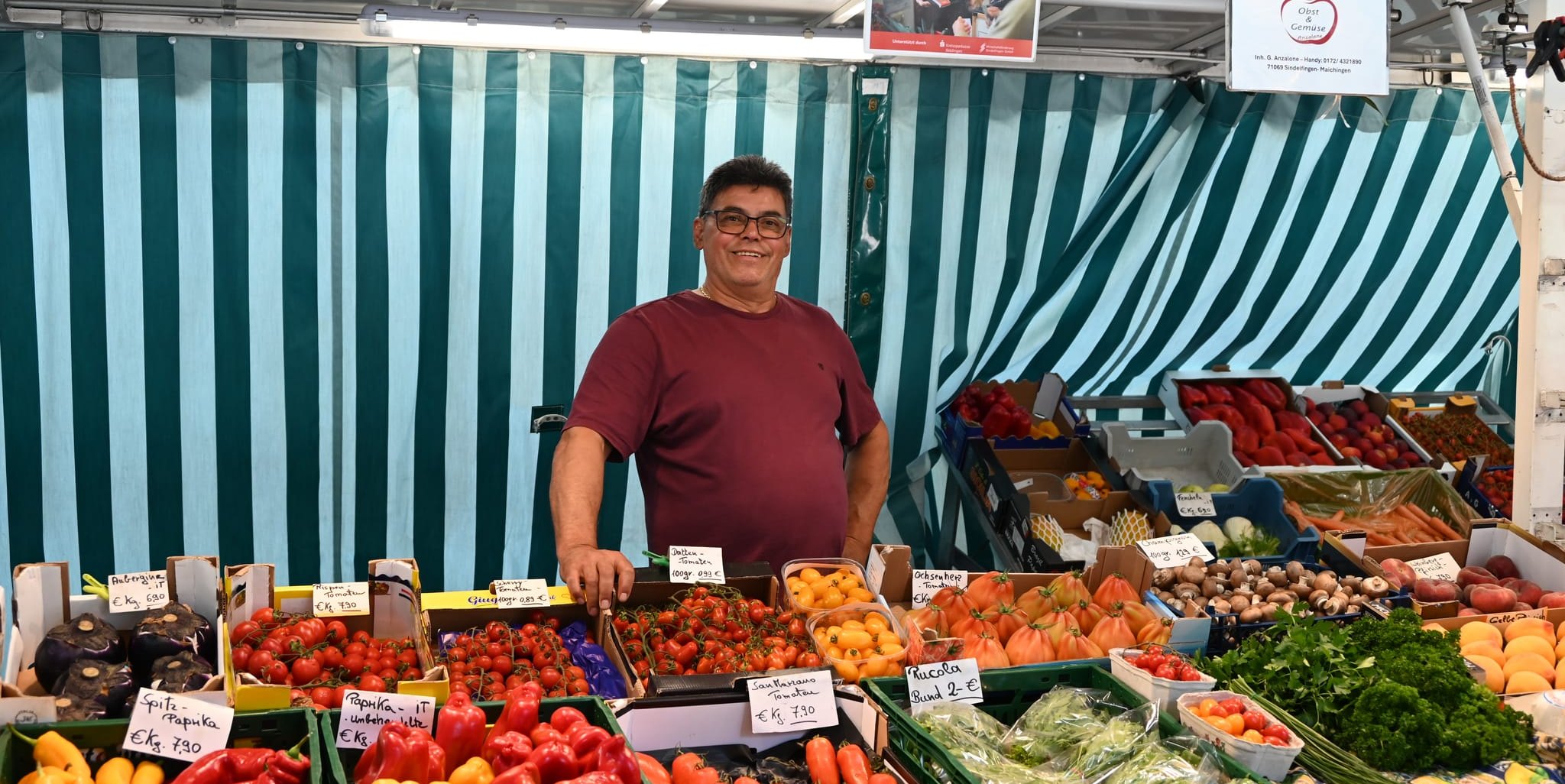 Gino Anzalone ist einer der Gemüsehändler auf dem Sindelfinger Wochenmarkt.