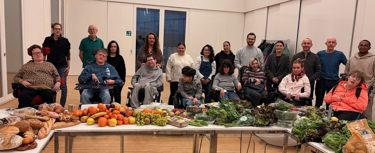 Gute Laune und gemeinsam etwas Leckeres zubereiten: Organisiert wurde die Veranstaltung von der Behindertenbeauftragten der Stadt Böblingen, Nora Marr, gemeinsam mit der Initiative Essbare Stadt.