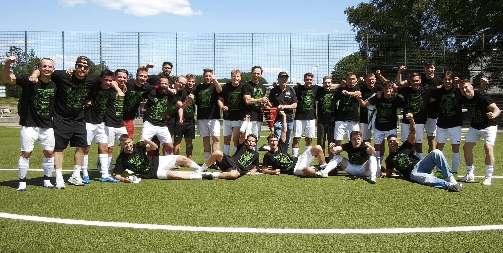 So sehen Sieger aus: Der GSV Maichingen III ist das stärkste Team der Kreisliga B, Staffel 8.