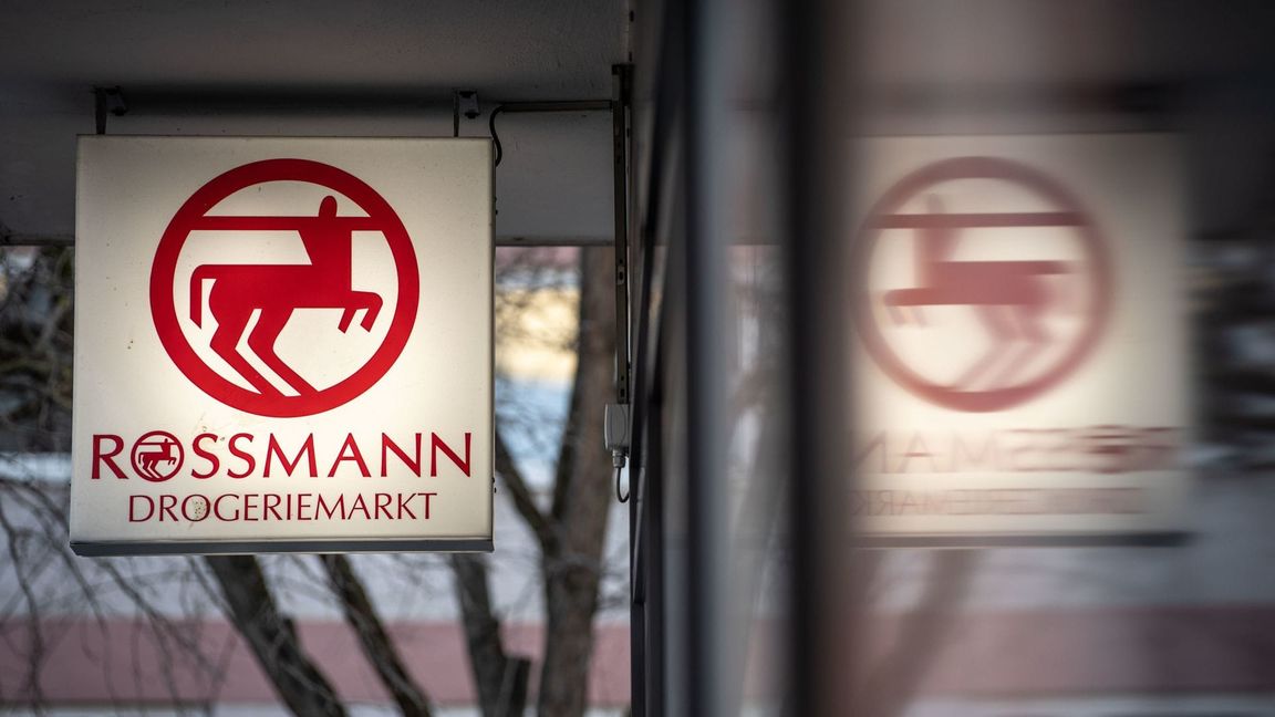Der Umsatz der Drogeriemarktkette Rossmann wächst und wächst. (Archivbild)