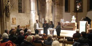In der Martinskirche (von links): Dr. Kornelius Knapp, Volker Siegle, Carolina Montfort Montero und Carola Dietrich.