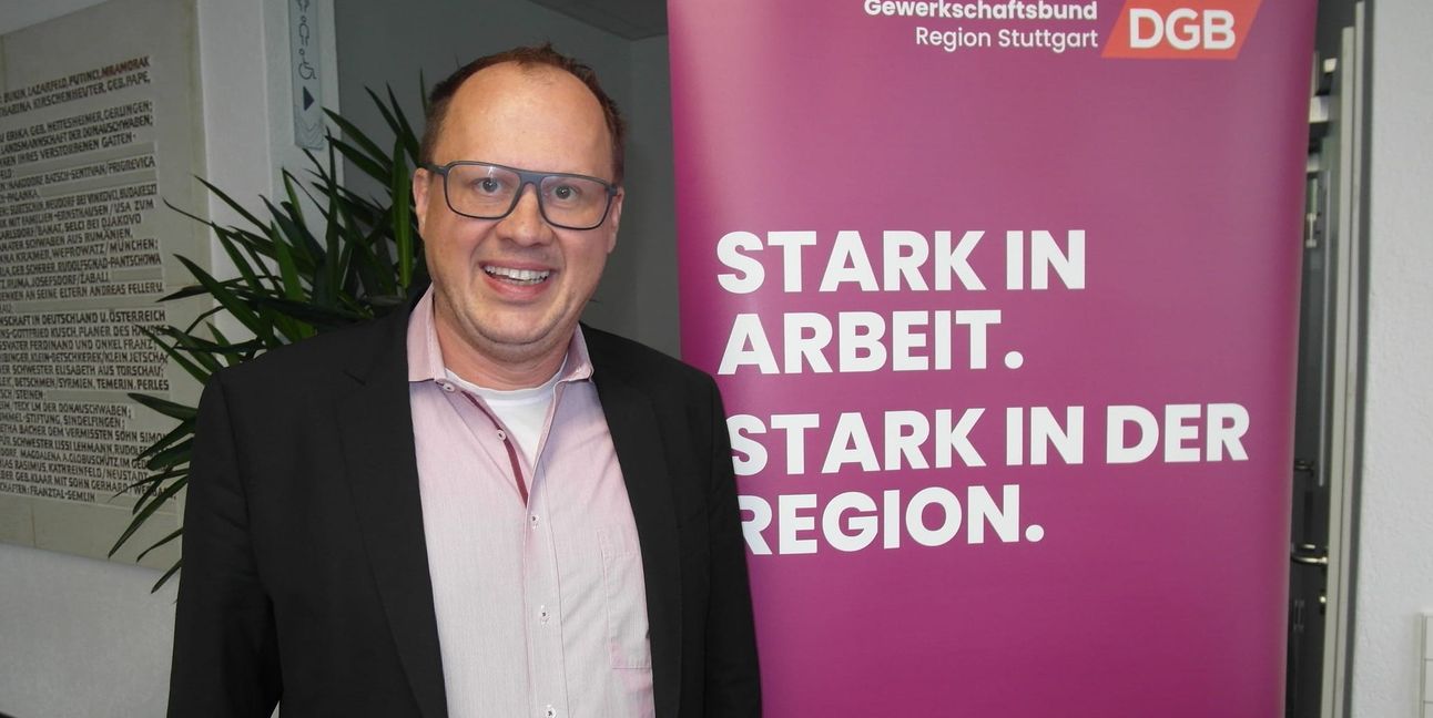 Kai Burmeister bei der Delegiertenversammlung des DGB-Kreisverbands Böblingen im Sindelfinger Haus der Donauschwaben.Bild: Staber