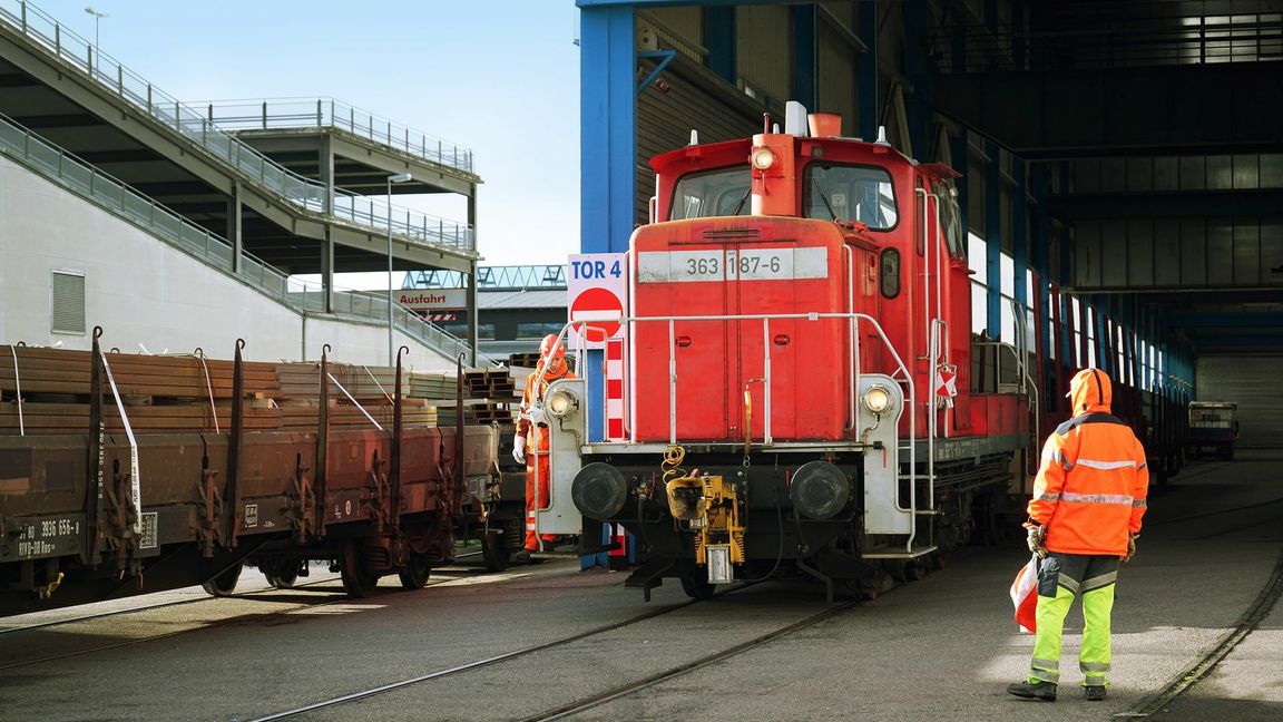 Für Stahltransporte ist die Schiene heute immer noch unersetzlich.