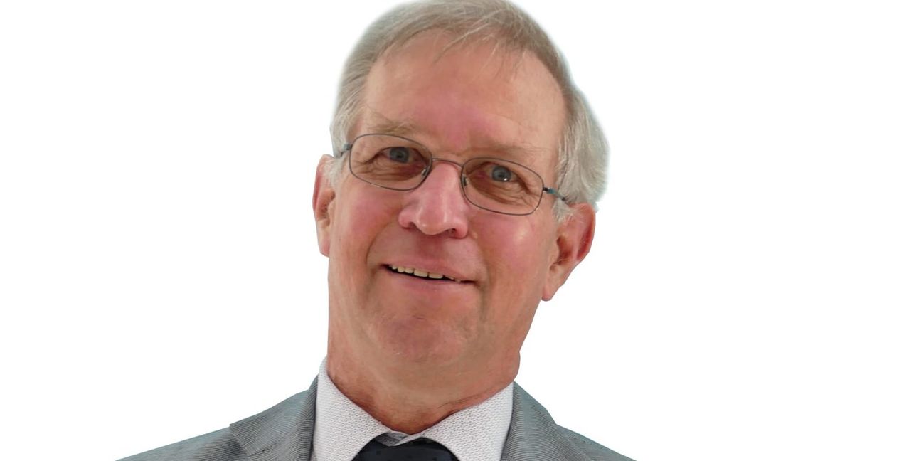 Dekan i.R. Dr. Bernd Liebendörfer.