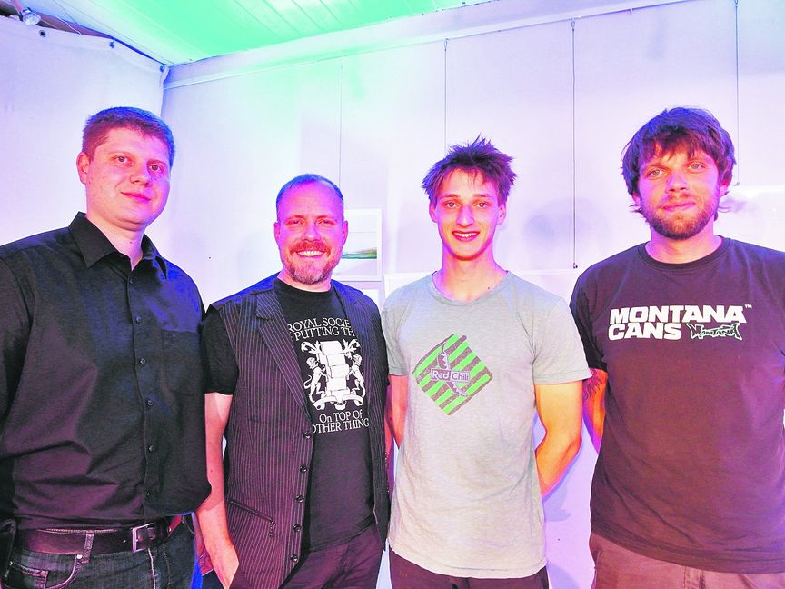 Im Gespräch (von links): Andreas Zienteck, Steffen Volkmer, Moritz Hans und Chris Sluiter. Bild: Staber