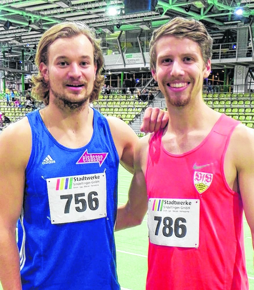 Lokalmatador Johannes Wiesner (links) musste sich am Freitagabend nur Fabian Heinle, EM-Silbermedaillengewinner im Weitsprung, geschlagen geben.  Bild: Burgstahler