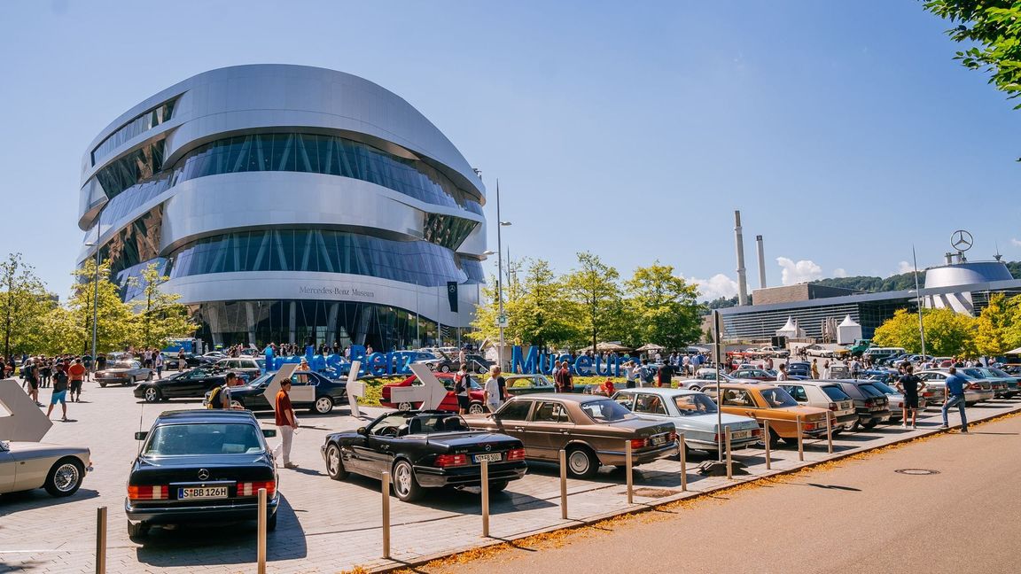 In der Sommersaison hat das Mercedes-Freiluftmuseum jeden Sonntag geöffnet.