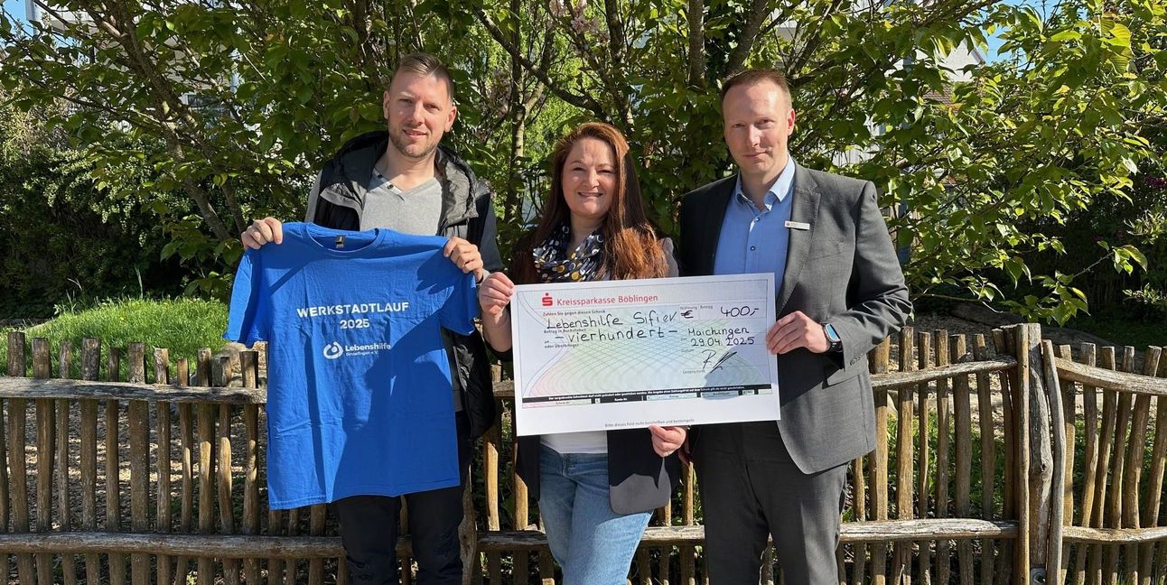Auf unserem Foto (von links):  Aaron Hentschel (Lebenshilfe Sindelfingen), Jessica Hosang (Lebenshilfe Sindelfingen) und Robert Binder (KSK-Filiale Maichingen).