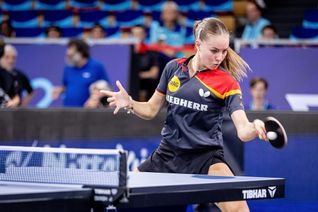 Annett Kaufmann hat bei Olympia 2024 in Paris den Ball fest im Blick