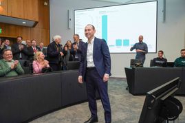 Für Stefan Belz gab es lang anhaltenden Applaus.