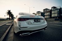 Die neue S-Klasse auf Tour in Australien und Neuseeland.