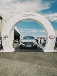 Die neue S-Klasse auf Tour in Australien und Neuseeland.