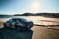 Die neue S-Klasse auf Tour in Australien und Neuseeland.