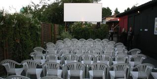 Auf Gartenschühlen Filmklassiker unter freiem Himmel zu sehen, dass ist in Weil der Stadt auch in diesem Jahr möglich. Bild: z