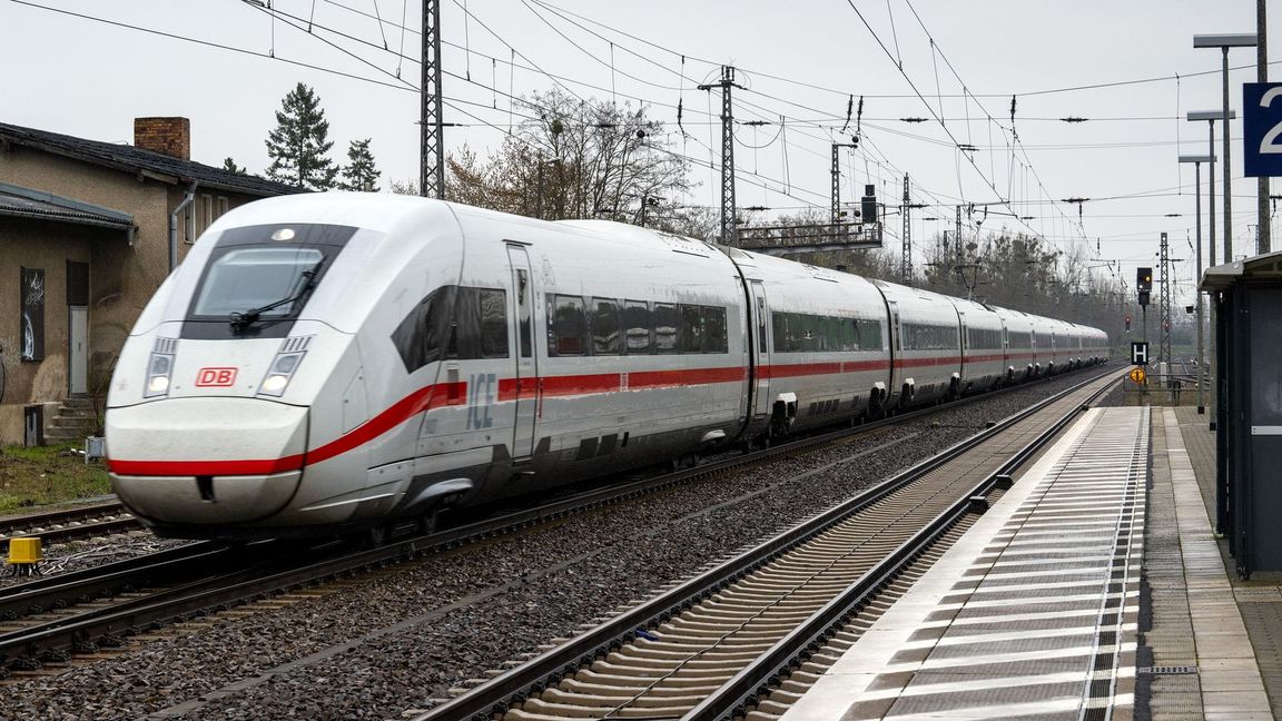 Sämtliche 137 Züge des ICE 4 sind inzwischen ausgeliefert. Der Zug bildet das Rückgrat der Fernverkehrsflotte der Bahn. (Archivbild)