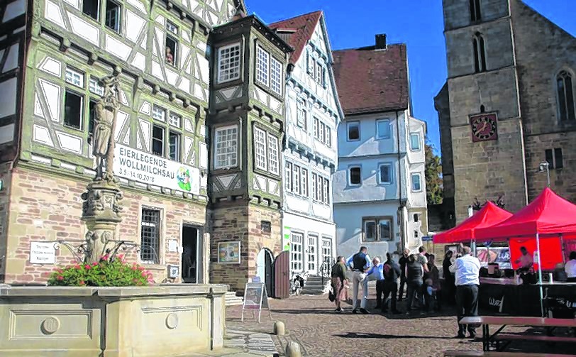 Museums-Hocketse bei bestem Wetter zum Abschluss der Ausstellung. Bild: Jung