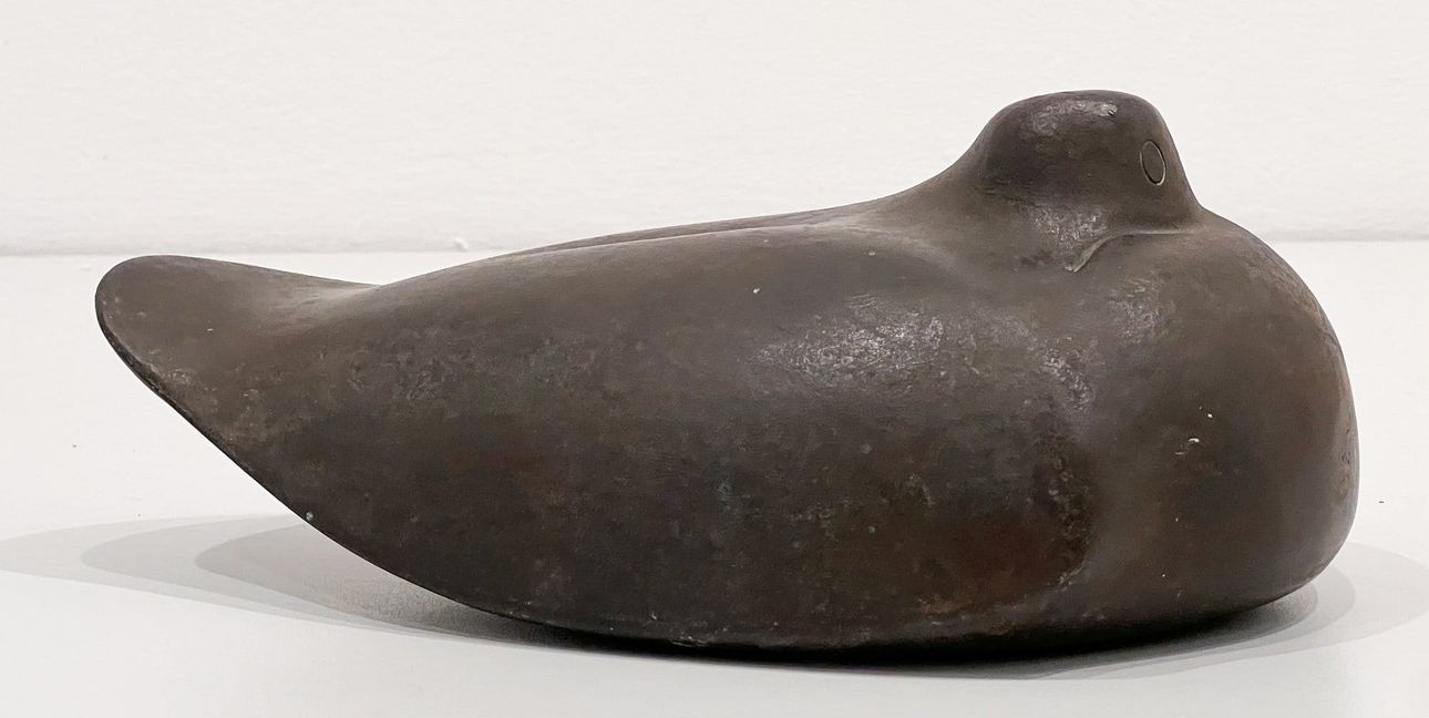 Die Ausstellung bei der Galerie Schlichtenmaier auf Schloss Dätzingen hat den „Fokus Michael Croissant“, so der Untertitel. Bis zum 25. Januar zu sehen: Mi 11-18.30 Uhr, Sa 11-16 Uhr. Siehe auch www.schlichtenmaier.de im Netz. Unser Bild zeigt Otto Baums „Taube“ von 1941.