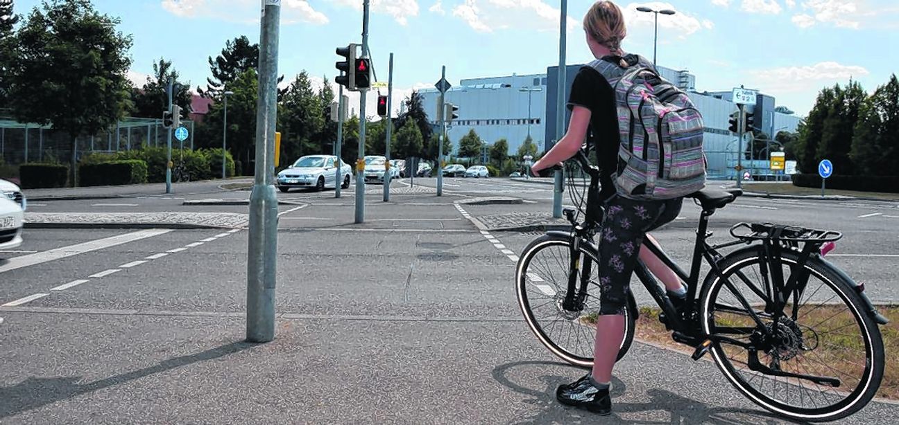 Grüne Welle für Radfahrer? Am Calwer Bogen ist das ein unerfüllter Wunsch. Bild: Wegner