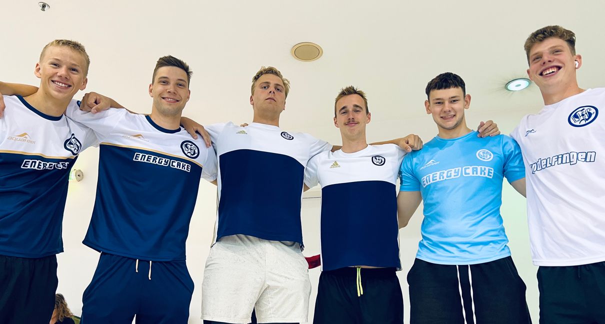 Starke Truppe der Sindelfinger Schwimmabteilung: Nils Thomas, Simeon Benner, Christian Huber, Marvin Dahler, Bastian Kömpf und Vizemeister Marc Sauer (von links). Bild: z