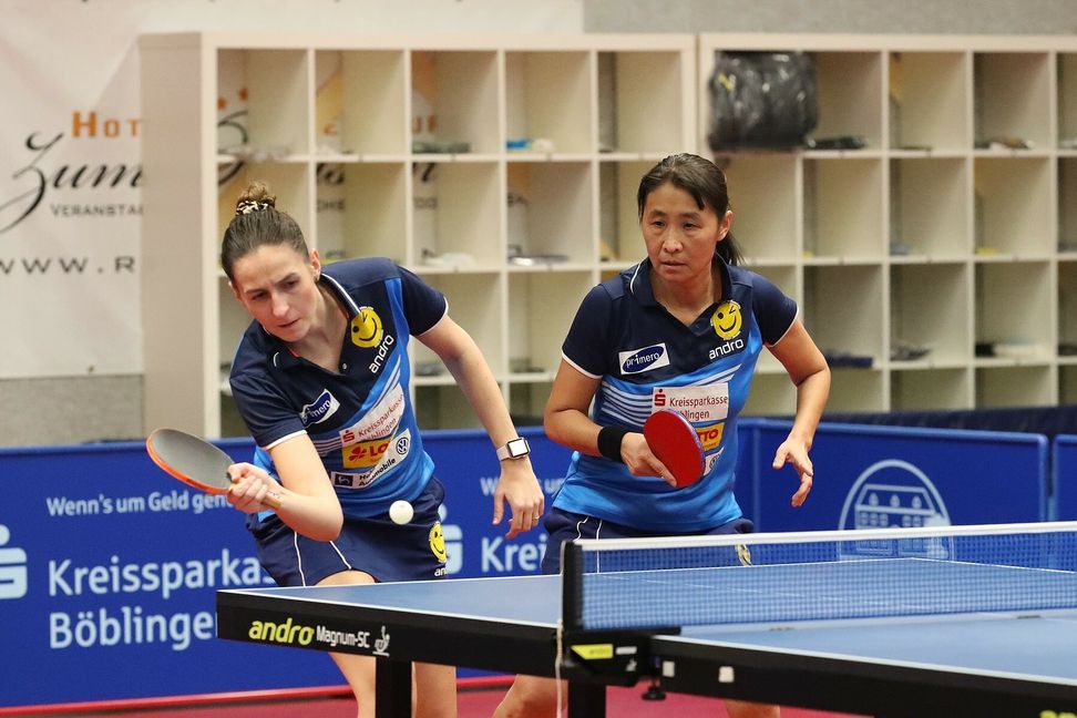 Rosalia Stähr und Qianhong Gotsch: Es läuft wieder bei den Tischtennis-Bundesliga-Frauen der SV Böblingen. Bild: Holzapfel