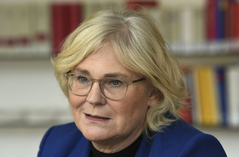Bundesjustizministerin Christine Lambrecht sieht eine historische Chance, die Kinderrechte in das Grundgesetz aufzunehmen.

Foto: Lipicom/ Michael H. Ebner