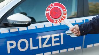 Die Polizei hat einen Lastwagen-Fahrer in Althengstett erwischt.