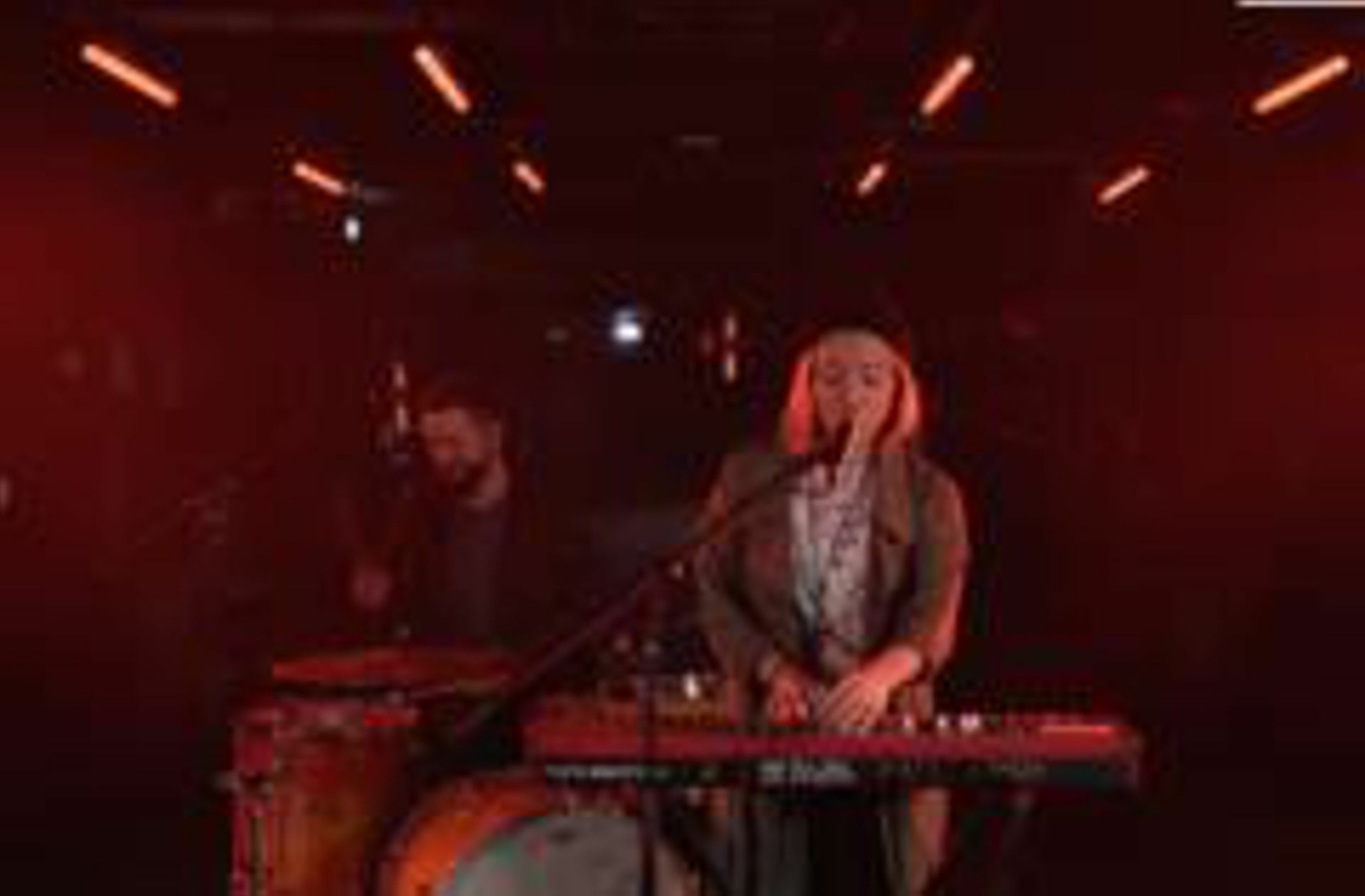 von Anna Koesler und ihrer Band Aentique ...