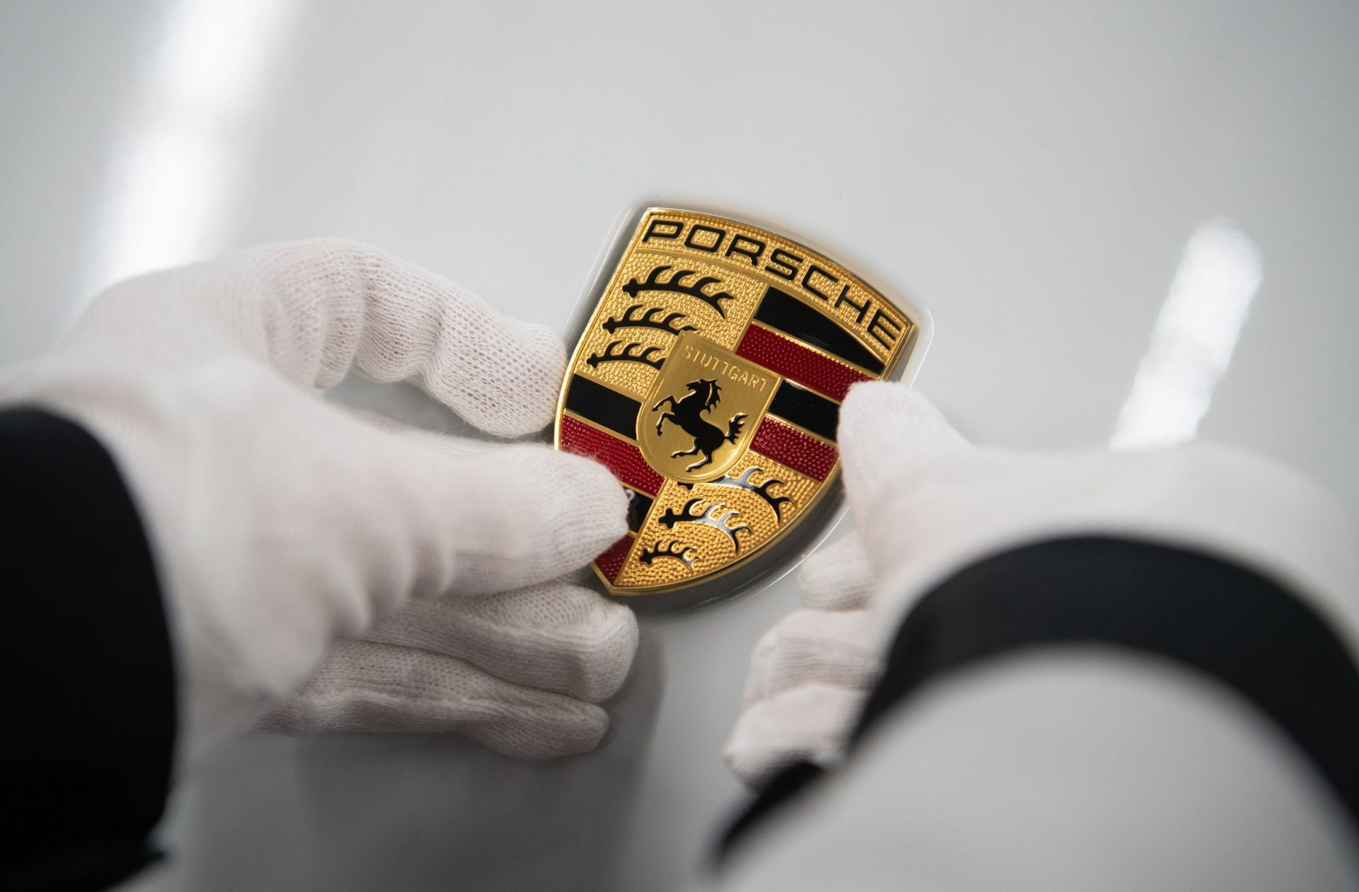 Wer bei Porsche arbeitet, ob in der Produktion, im Praktikum oder als Ingenieur, darf sich über eine ordentliche Vergütung freuen.