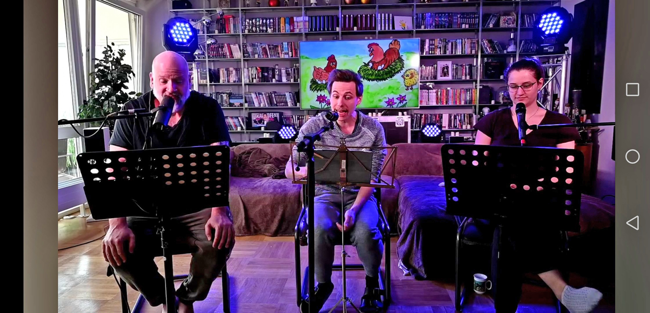 Leonie Rothacker, Sven Holder und Ingo Sika (von rechts) sprachen wieder die verschiedenen Rollen bei dieser Quiddl-Quaddl-Episode. Bild: Groß